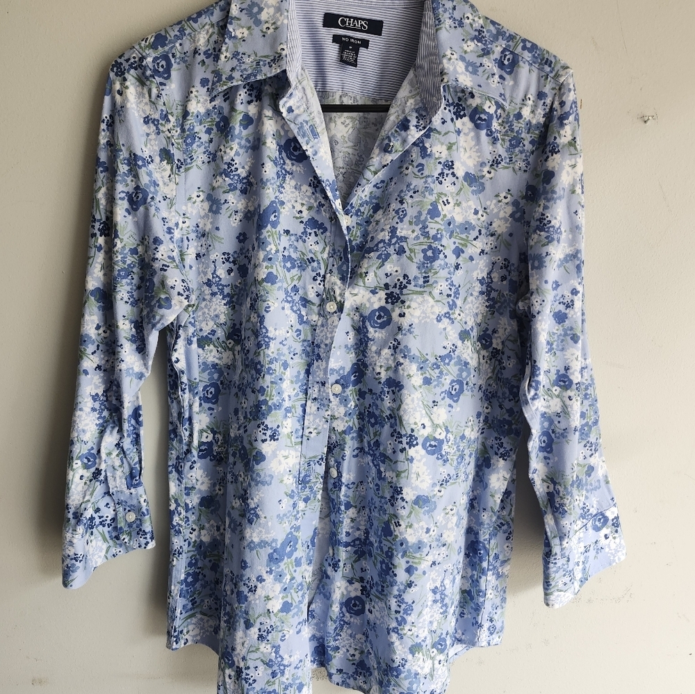 Chaps Womens Light Blue Floral Button Down Shirt Size Medium